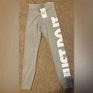 XS Gray Nike Tight Fit High Rise Full Length Leggings NWT